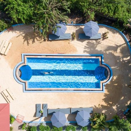 Barefoot Backpacker Resort سيام ريب المظهر الخارجي الصورة